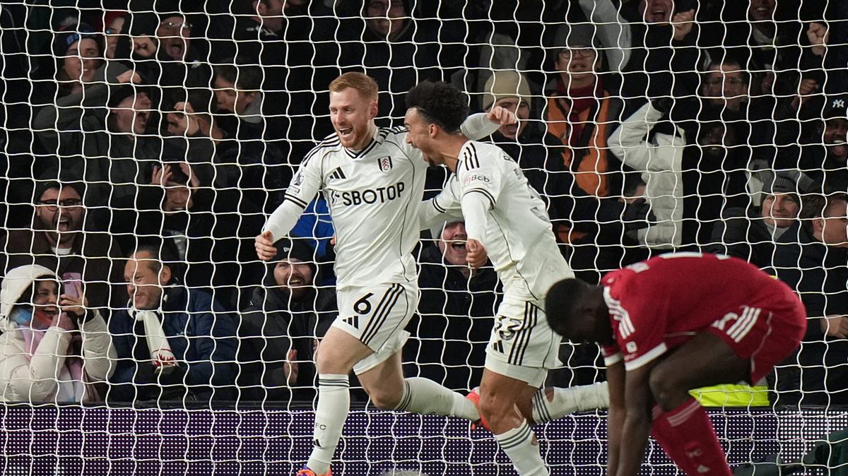 Fulham hold Liverpool 2-2 after Reed’s stunning stoppage-time strike