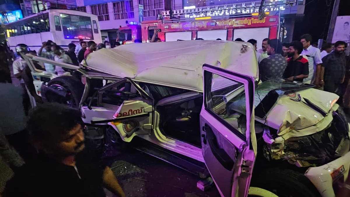 KSRTC Bus Hits Police Jeep: Injuries Reported at Atur