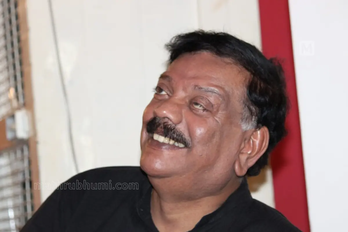 പ്രിയദർശന്‍ | Mbi Library