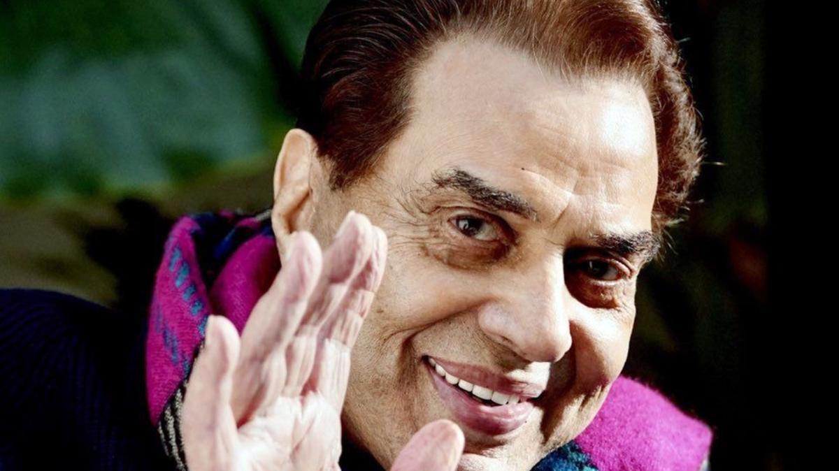 'എഴുന്നേൽക്കാൻ പോലും കഷ്ടപ്പെട്ടു'; അവസാന ചിത്രത്തിലെ ധർമേന്ദ്രയുടെ ഓ