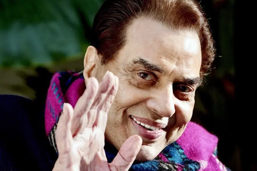 Choreographer Remembers Dharmendra on His Final Film Set