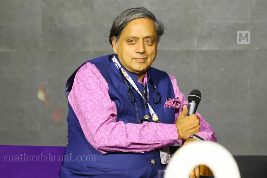shashi tharoor
