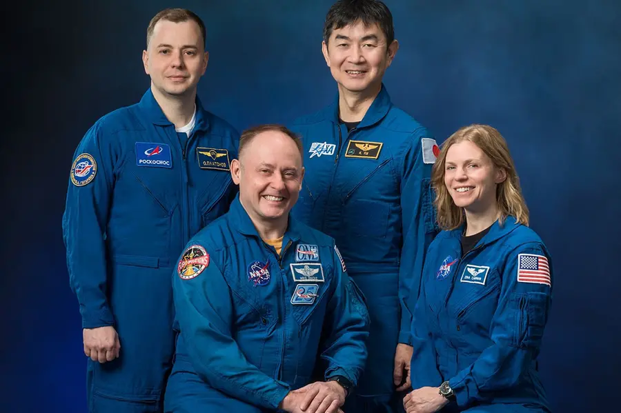 NASA to bring 4 astronauts home early in first-ever ISS medical evacuation; cancels spacewalk