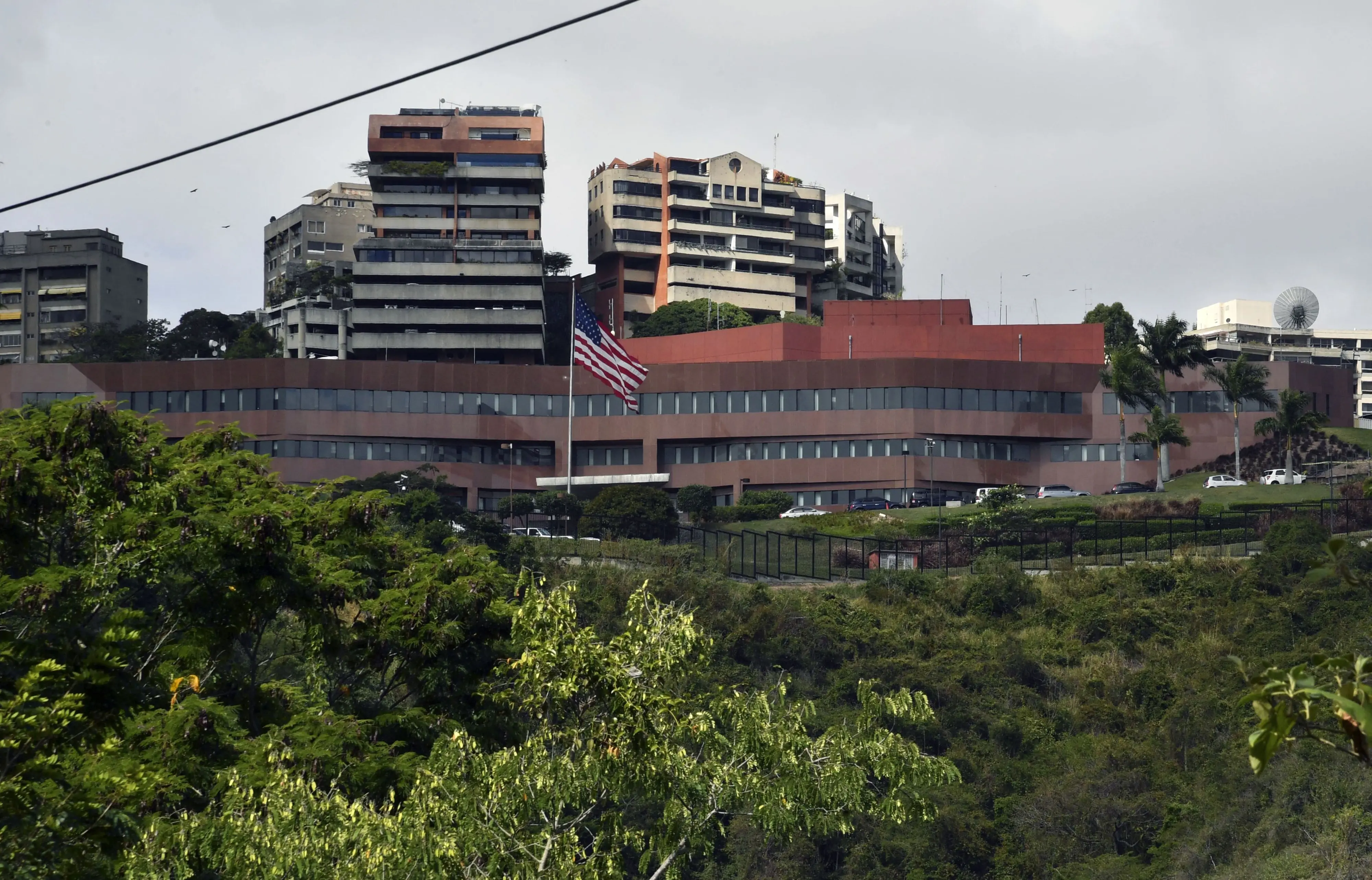 General view of the US embassy building in Caracas. | Photo: AFP