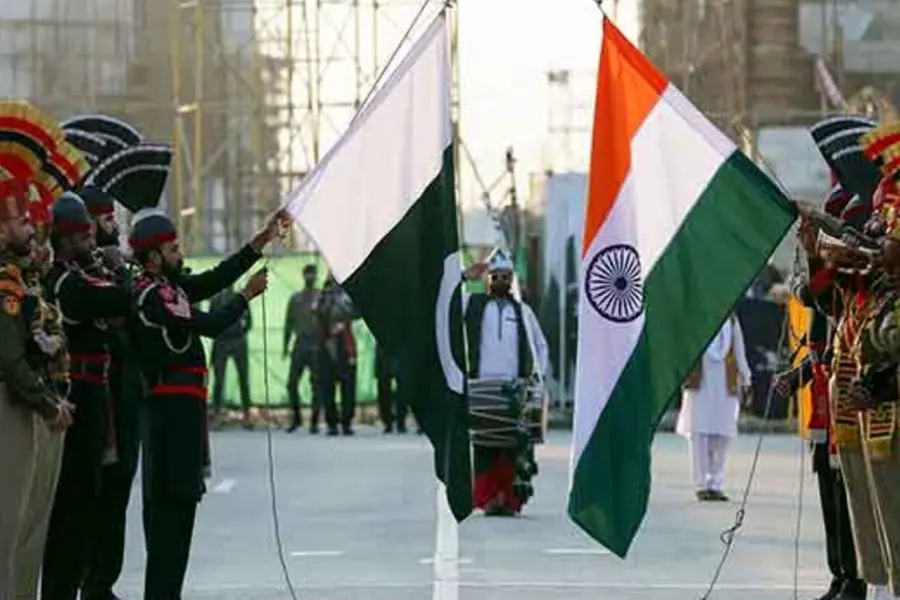 India Pakistan flags