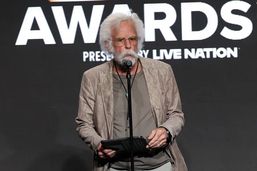 Bob Weir, Grateful Dead co-founder and iconic guitarist, passes away at 78