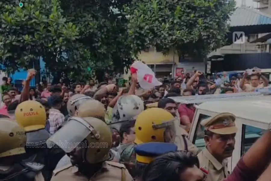 Rahul arrest protest