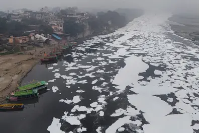 Toxic froth returns to Yamuna River in Delhi, raising pollution concerns | WATCH