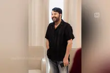 സ്റ്റൈലിഷായി മമ്മൂട്ടി; ദുബായിൽനിന്നുള്ള ചിത്രം ട്രെൻഡിങ്ങാവുന്നു