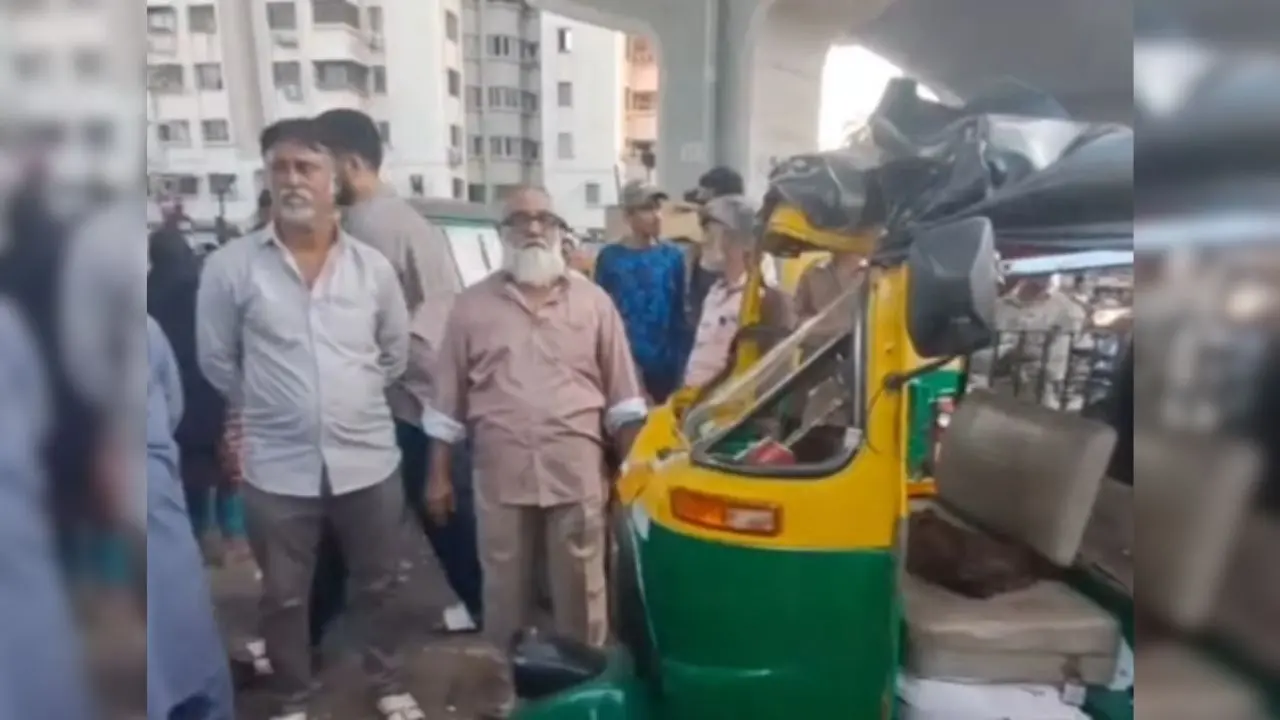 റഹാനയുടെ വീഴ്ചയിൽ തകർന്ന ഓട്ടോറിക്ഷ | Image credit: @iamsuratcitynews Instagram