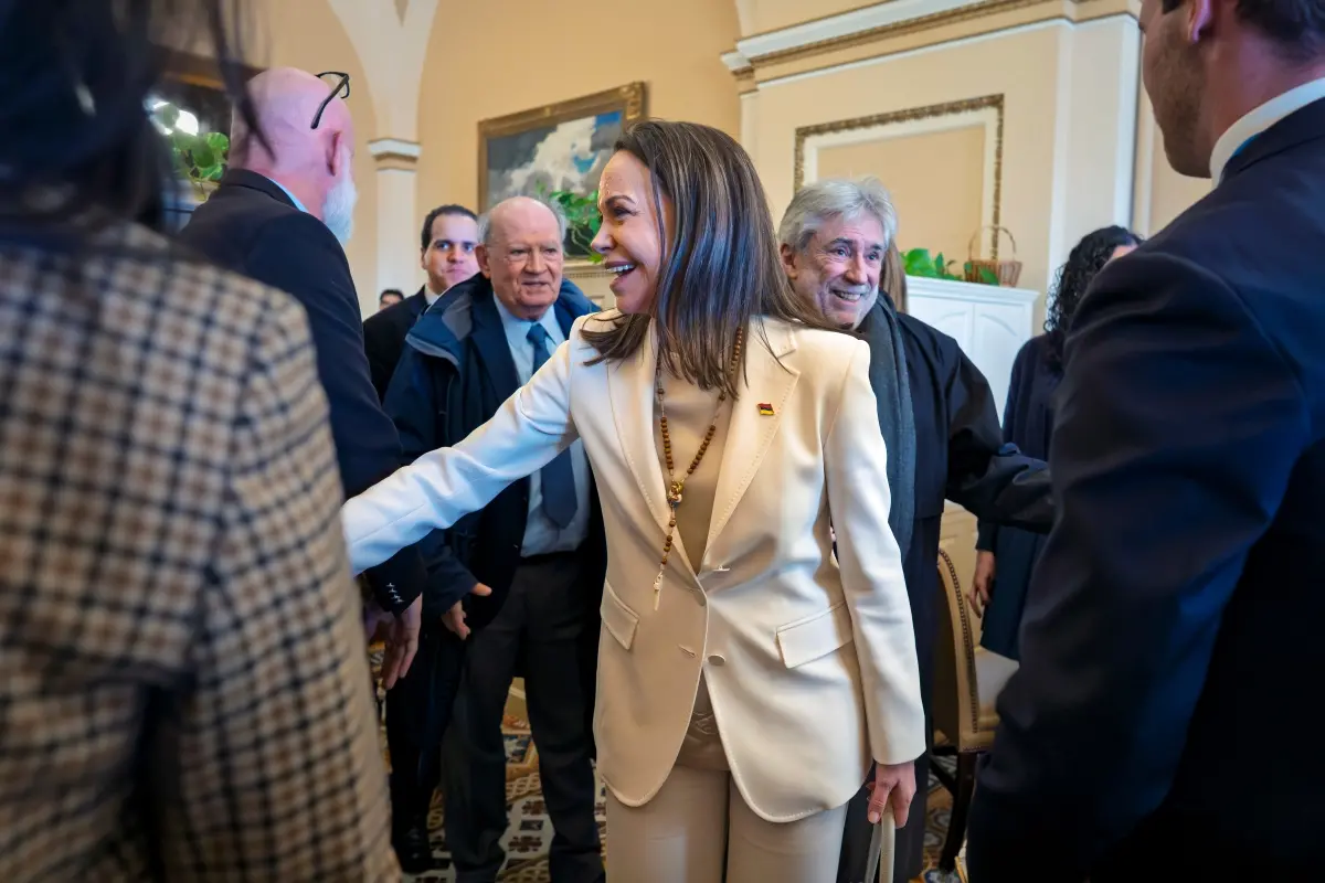 Venezuelan opposition leader Maria Corina Machado is greeted as she arrives in the office of Sen. Dick Durbin, D-Ill., as the Nobel Peace Prize recipient visits American leaders at the Capitol in Washington. | Photo: AP