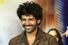 സിനിമ പൊട്ടിയപ്പോൾ 15 കോടി പ്രതിഫലം തിരികെ നൽകി കാർത്തിക് ആര്യൻ
