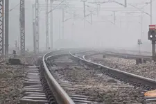 പട്ടാമ്പി പള്ളിപ്പുറത്ത് ഗുഡ്‌സ് ട്രെയിൻ പാളംതെറ്റി; തീവണ്ടികൾ വൈകിയോടുന്നു