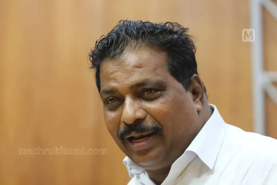 kodikunnil suresh