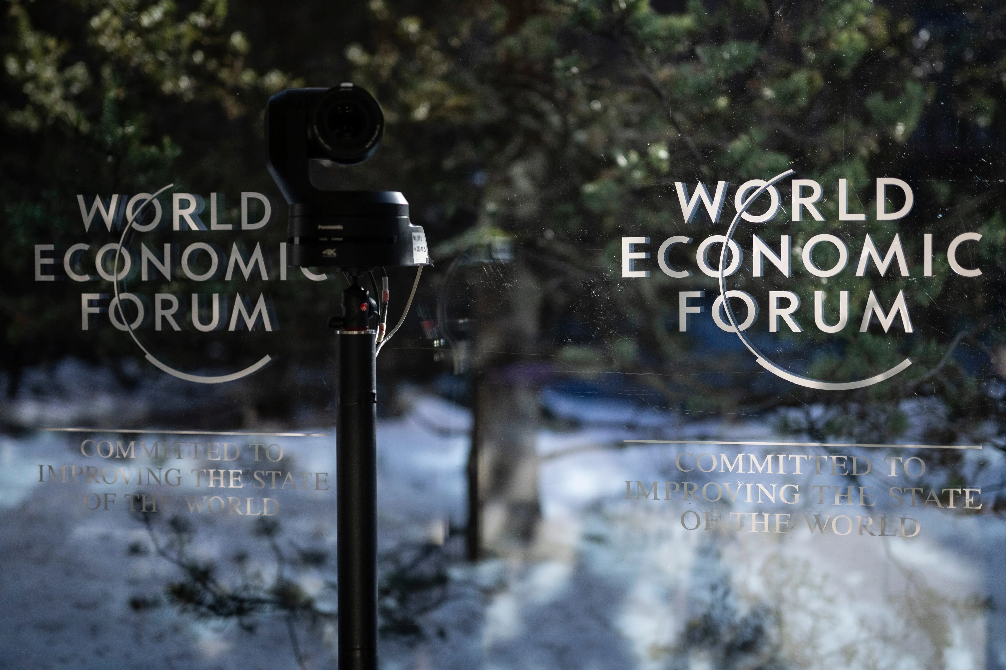Logo of the World Economic Forum in Davos | Photo: AP