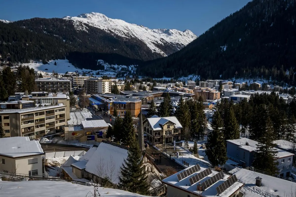 A view of the Alpine resort of Davos with the Congress Centre that will host the World Economic Forum (WEF) annual meeting (Photo: AFP)