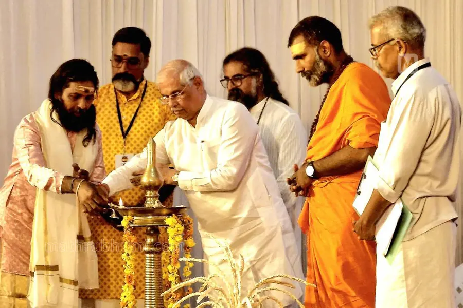 തിരുനാവായ കുംഭമേള ഗവർണർ ഉദ്ഘാടനം ചെയ്തു