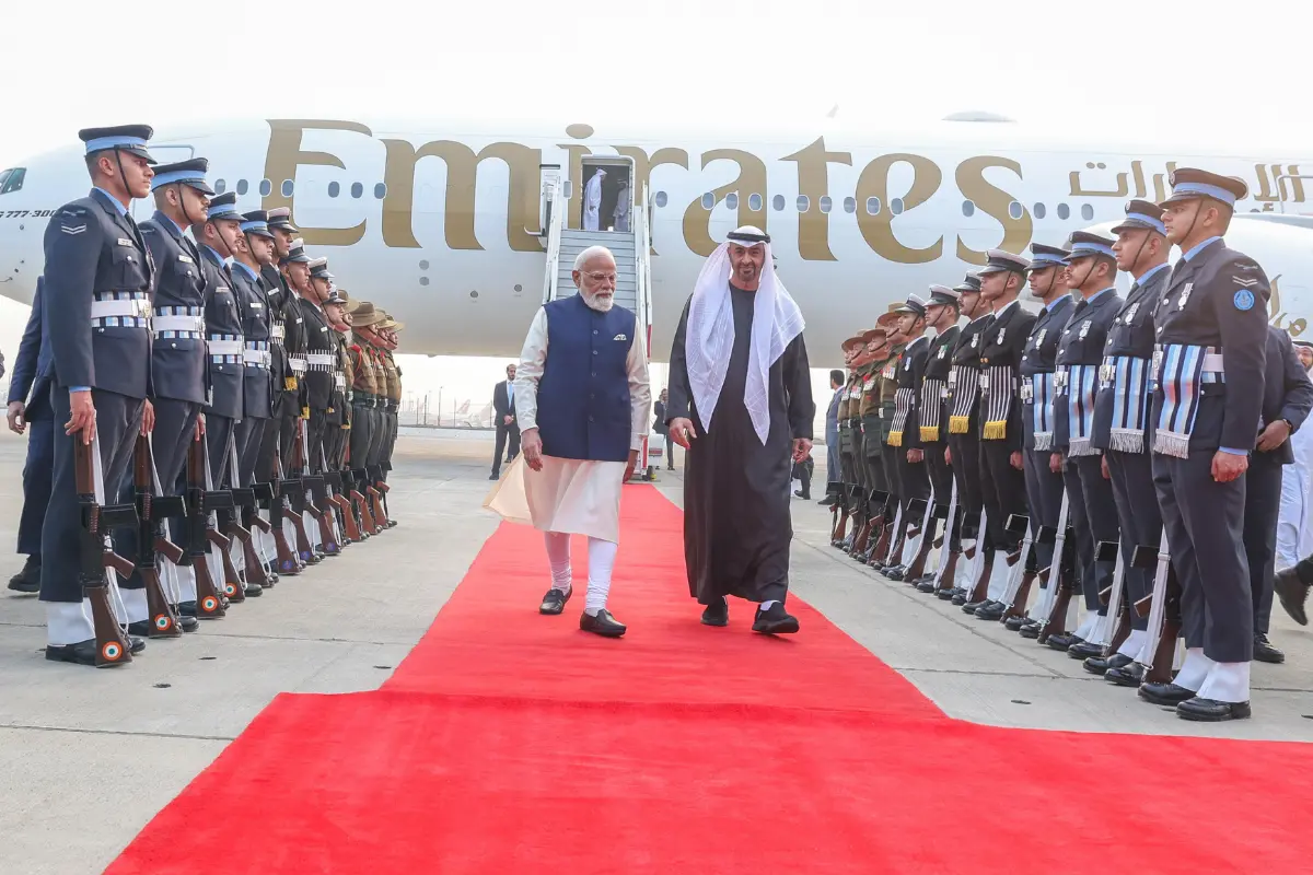 Prime Minister Narendra Modi receives the President of the UAE, Sheikh Mohamed bin Zayed Al Nahyan