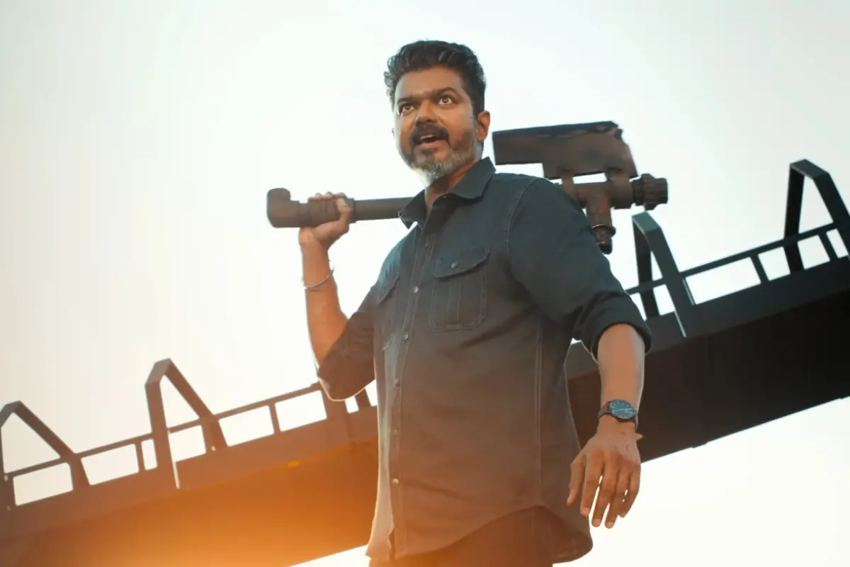 'ജനനായക'നിൽ വിജയ് | Photo: Jana Nayagan Trailer Screen Grab