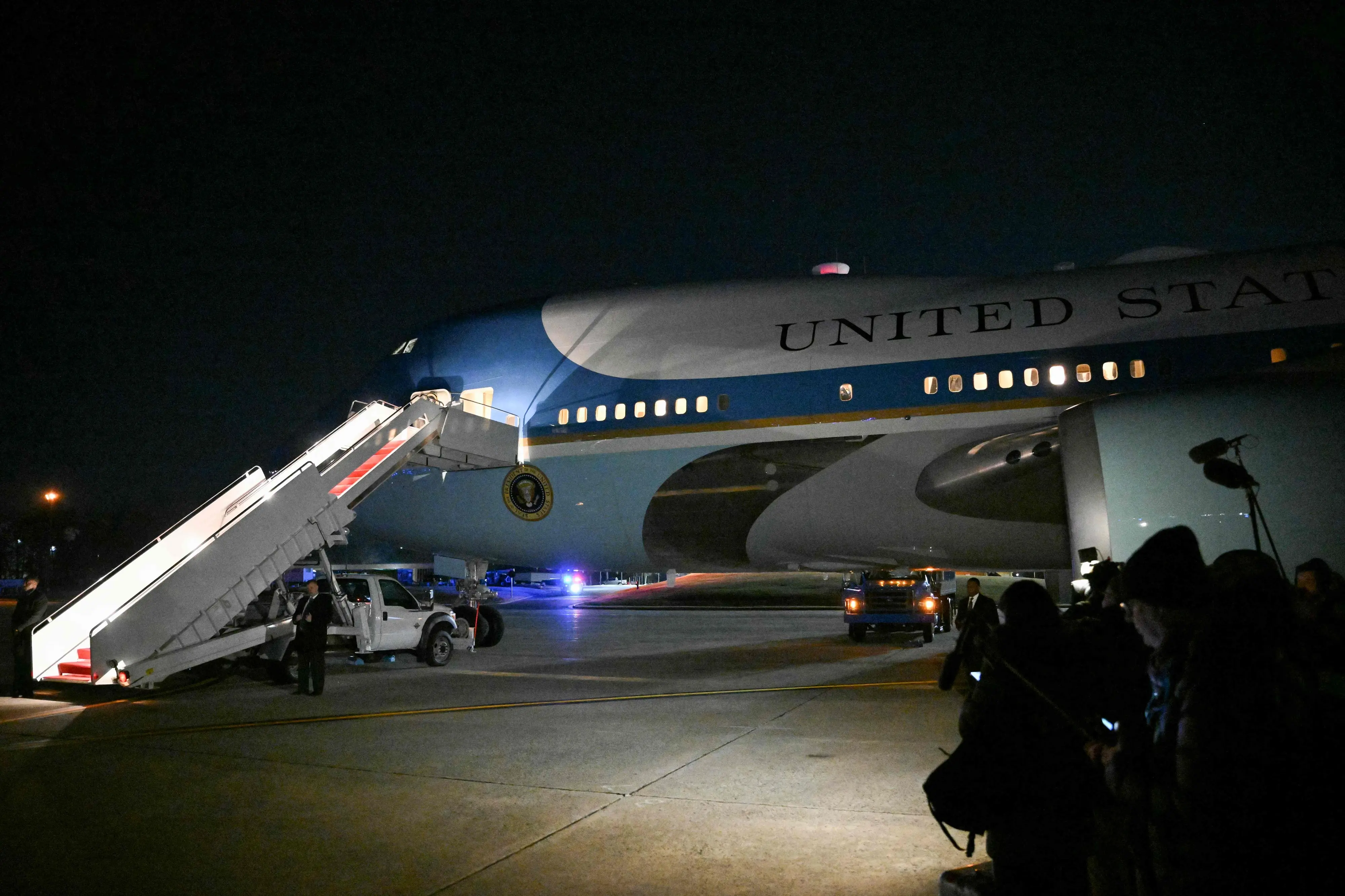 Air Force One is seen on the tarmac at Joint Base Andrews in Maryland after it was forced to return to the airbase due to a "minor electrical issue" shortly after departing for Switzerland | Photo: AFP