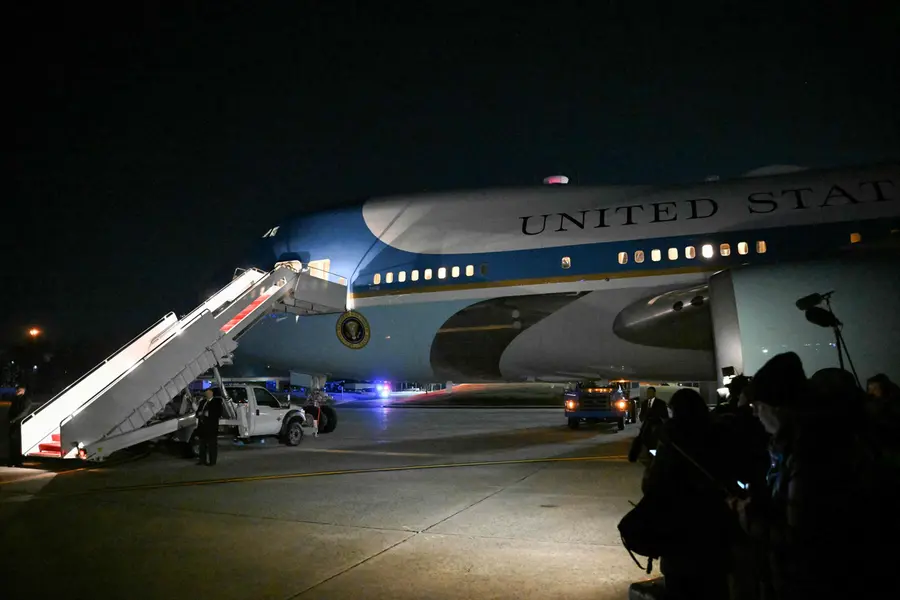 Mid-air scare: Air Force One returns due to ‘minor electrical issue’; Trump to take another plane