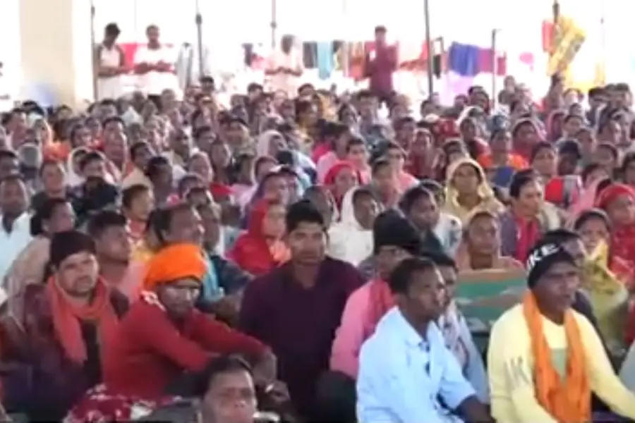 Chhattisgarh mid-day meal cooks protest for wage hike, survive on just Rs 66 a day
