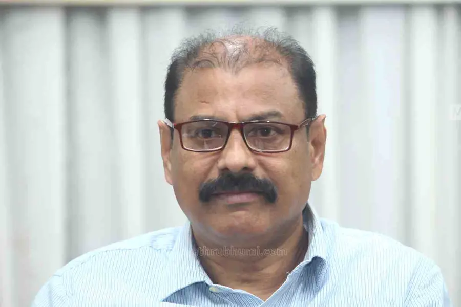 സ്വതന്ത്ര ജഴ്സിയിൽ തിരഞ്ഞെടുപ്പ് കളത്തിലിറങ്ങുമോ ഷറഫലി?; ഏറനാട്ടേയും നിലമ്പൂരിലേയും ഗ്രൗണ്ടൊരുങ്ങി