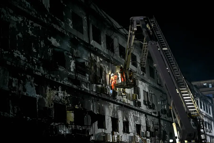 Death toll rises to 55 in Karachi shopping mall fire: Officials
