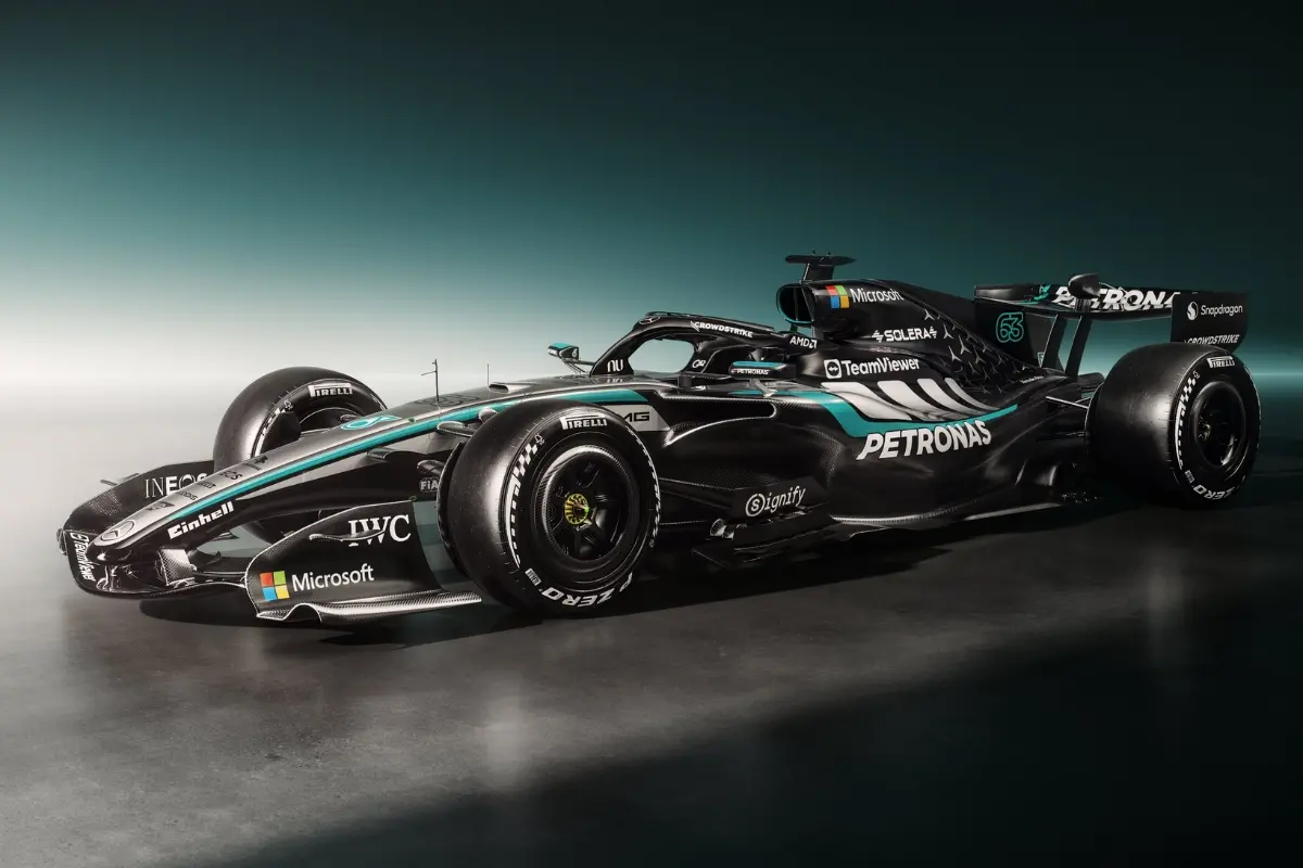 Mercedes-AMG Petronas W17 | Photo: @MercedesAMGF1 on X