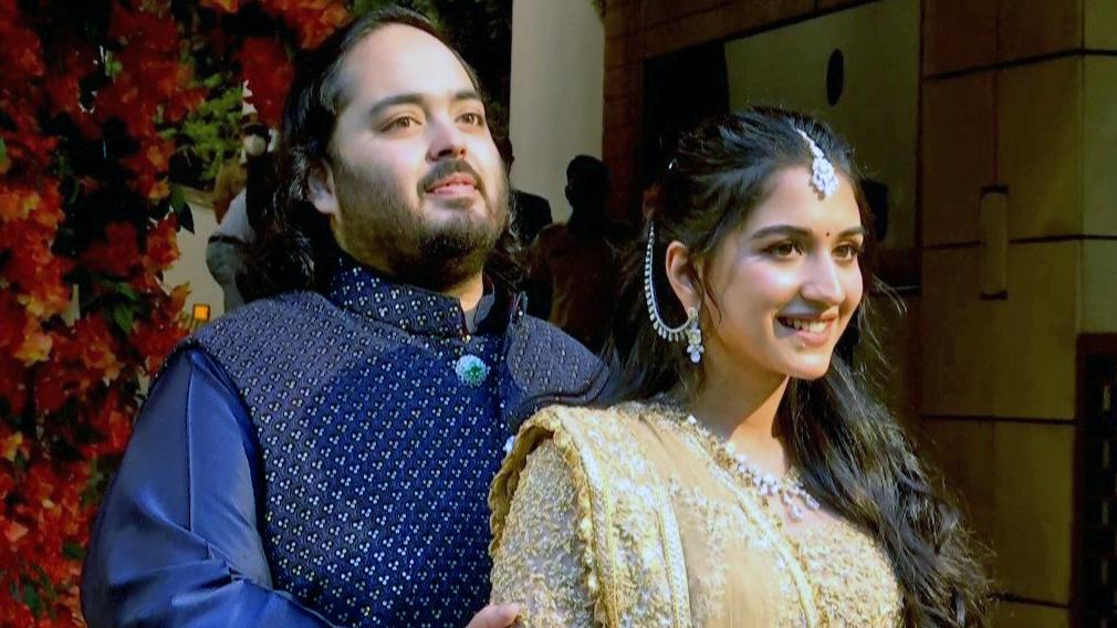 Radhika Merchant ditches bling for Dior tee in Maldives, fans love the look