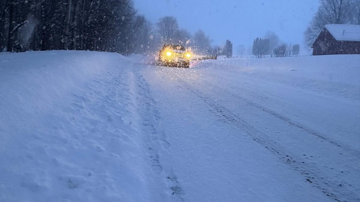 Brutal winter storm set to hit 210 million Americans as around 2,200 flights get cancelled