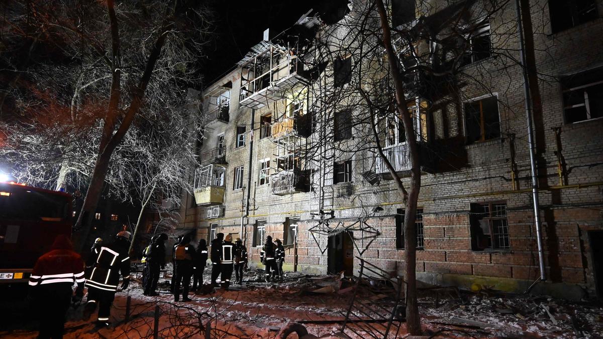 Russian drones and missiles hit Kyiv and Kharkiv, leaving one dead and 23 injured