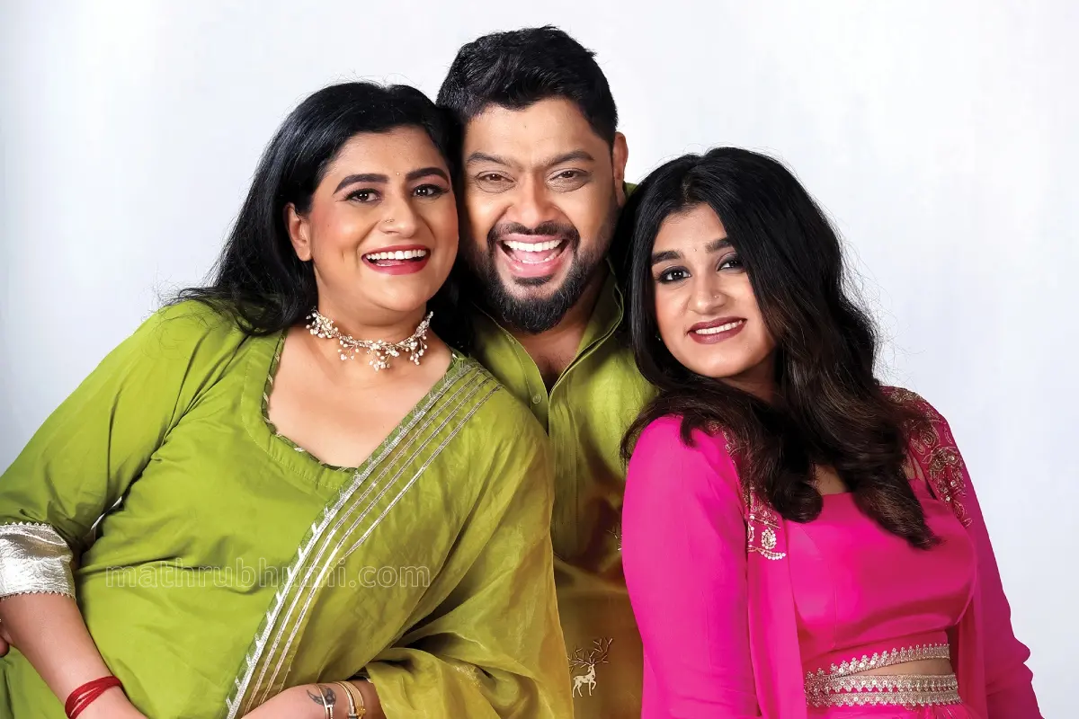 ലക്ഷ്മി, മിഥുൻ, തൻവി | എസ് എൽ ആനന്ദ്