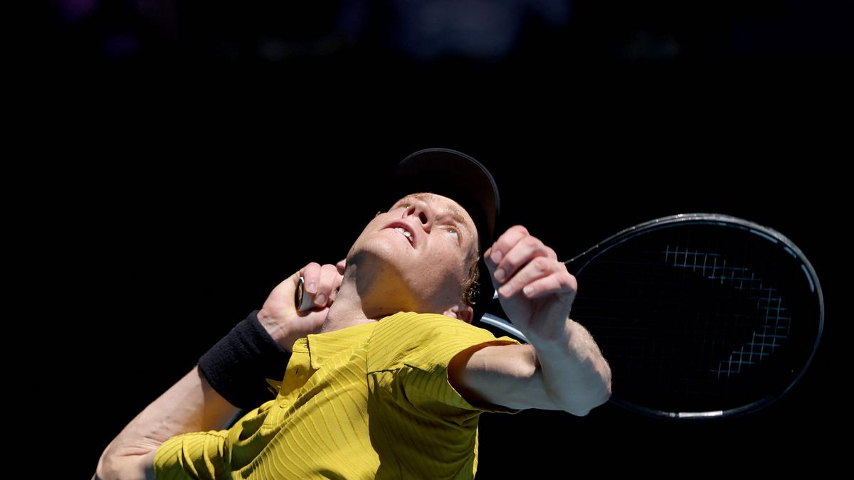 How hot is too hot? Australian Open heat policy in focus after Sinner advances to last 16