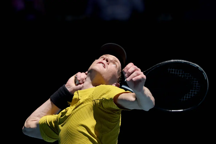 How hot is too hot? Australian Open heat policy in focus after Sinner advances to last 16