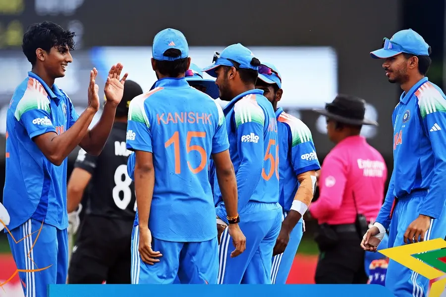 U19 ലോകകപ്പ്; സീനിയേഴ്സിനു പിന്നാലെ കിവീസിനെ പഞ്ഞിക്കിട്ട് ജൂനിയേഴ്സും, ജയം 81 പന്തിൽ 130 റൺസടിച്ച്