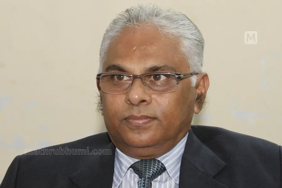 ജ. സിരിജഗൻ;തെരുവുനായ്ക്കളെ നിയന്ത്രിക്കണമെന്നും മൃഗസ്നേഹികൾ പറയുന്നത് ശരിയല്ലെന്നും പറഞ്ഞ ന്യായാധിപൻ