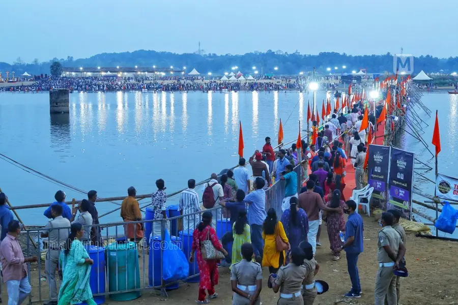 തിരുനാവായ മഹാമാഘ മഹോത്സവം; മഹാമേരു രഥയാത്ര തിരുനാവായയിലെത്തി