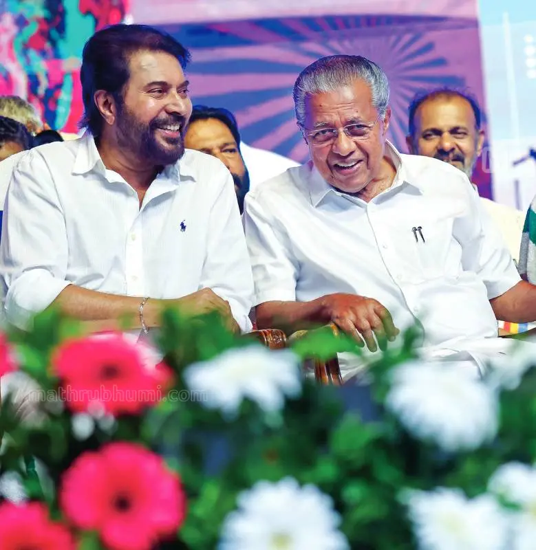 മമ്മൂട്ടിയും മുഖ്യമന്ത്രി പിണറായി വിജയനും | Photo: Mathrubhumi