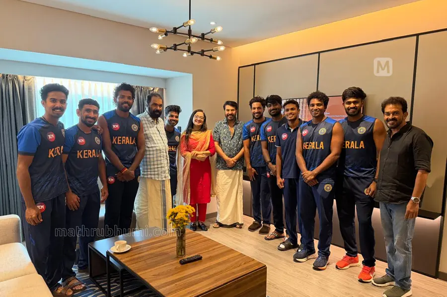 MAMMOOTY WITH RANJI TEAM