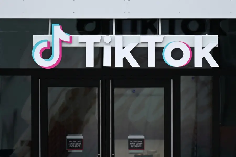Is TikTok down? Users report disruptions amid US ownership transition