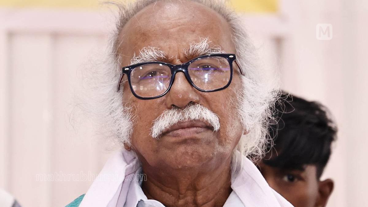 Kerala minister Kadannappally Ramachandran collapses during Republic Day event in Kannur