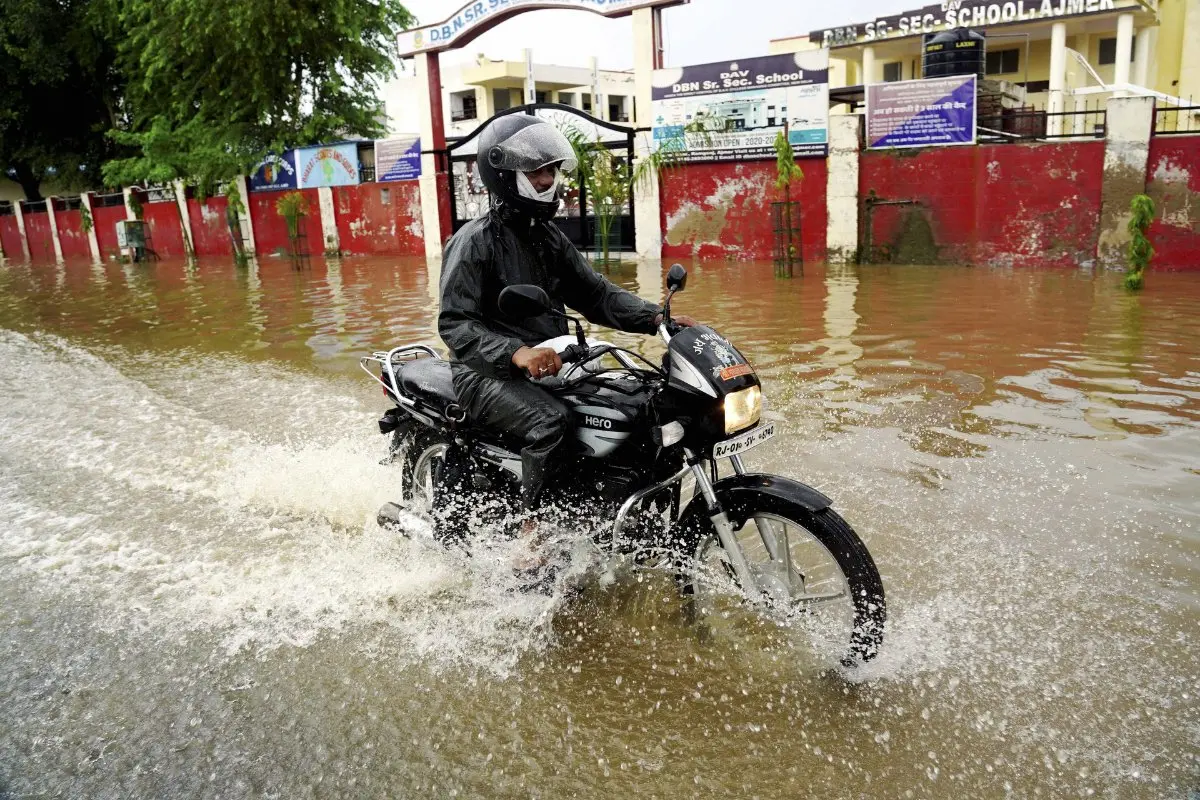 Rajasthan weather update: Orange and yellow alerts issued in nearly 20  districts