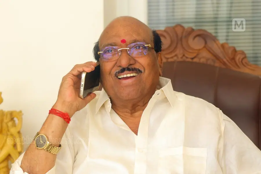 127 ക്രിമിനൽ കേസുകളിൽ പ്രതി; വെള്ളാപ്പള്ളിക്ക് പദ്മപുരസ്കാരം നൽകരുതെന്ന് രാഷ്ട്രപതിക്കു നിവേദനം