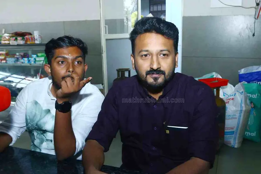 രാഹുൽ അവിവാഹിതൻ; ഉഭയസമ്മതത്തോടെ എത്രപേരുമായി ബന്ധത്തിലേർപ്പെട്ടാലും എന്താണ് തെറ്റ്- ഹൈക്കോടതി
