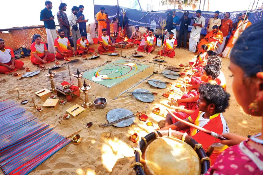 തിരുനാവായ കുംഭമേള: ധർമജ്യോതി രഥയാത്രയ്ക്ക് തുടക്കം; ശങ്കരമഠം സന്ന്യാസിമാരുടെ അപൂർവസംഗമം വെള്ളിയാഴ്ച