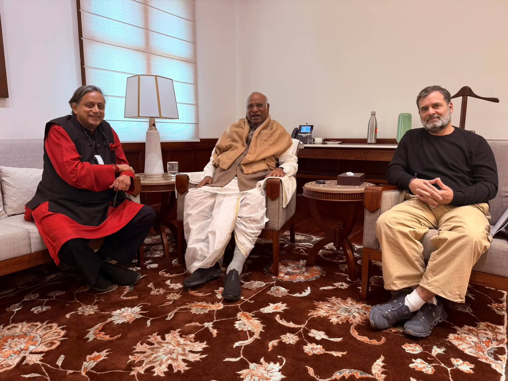 Shashi Tharoor, Mallikarjun Kharge, Rahul Gandhi | X