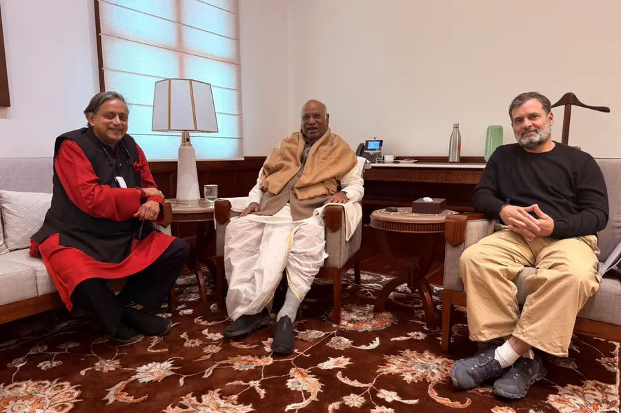 Shashi Tharoor–Rahul Gandhi meeting: Congress MP says ‘nothing unusual’, plays down rift buzz