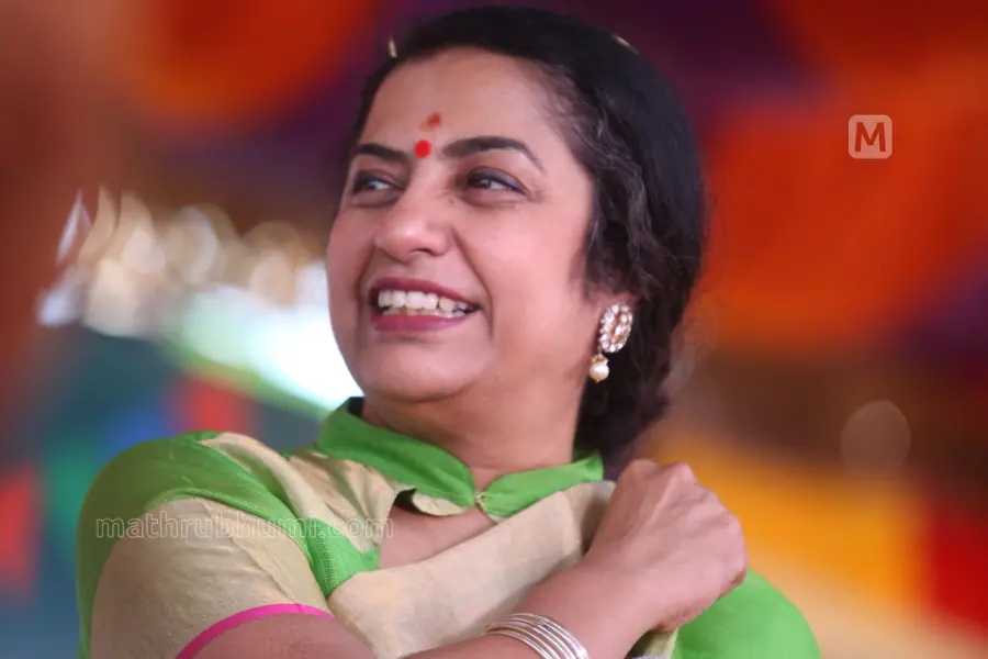 Suhasini