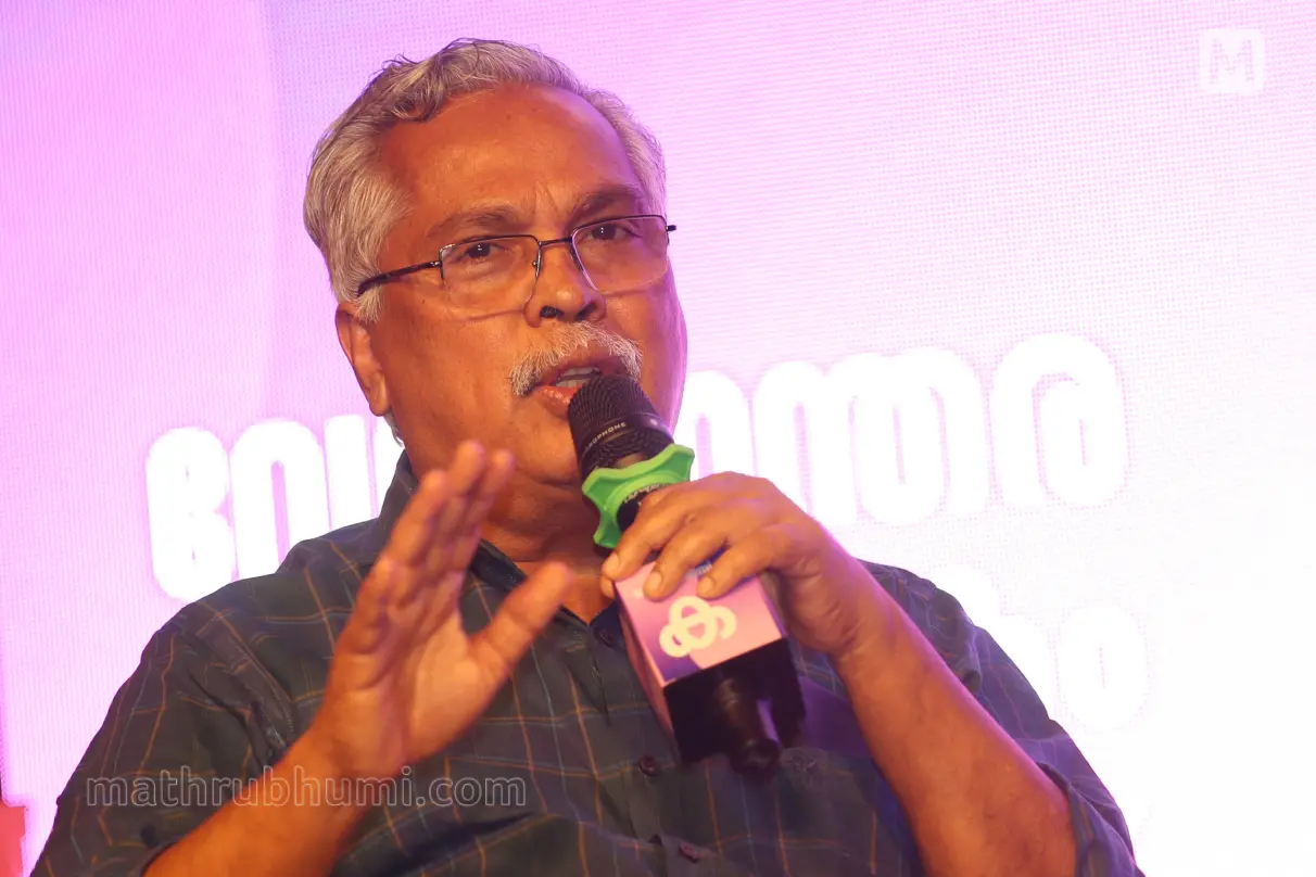 മാതൃഭൂമി അന്താരാഷ്ട്ര അക്ഷരോത്സവത്തിൽ ബിനോയ് വിശ്വം സംസാരിക്കുന്നു | ചിത്രം: ഇ.വി. രാഗേഷ് / മാതൃഭൂമി